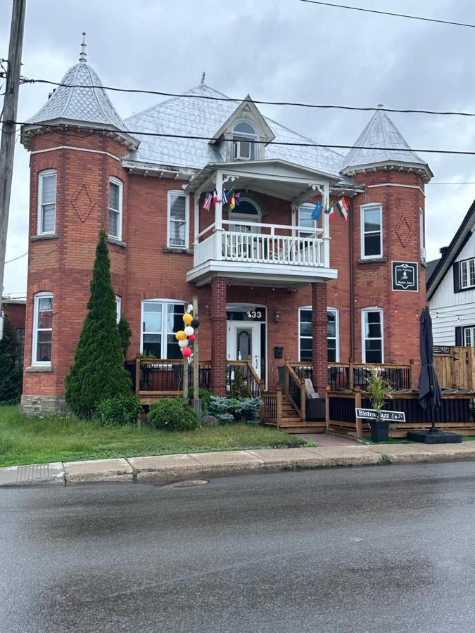 Auberge Et Bistro Namaste Lachute 외부 사진
