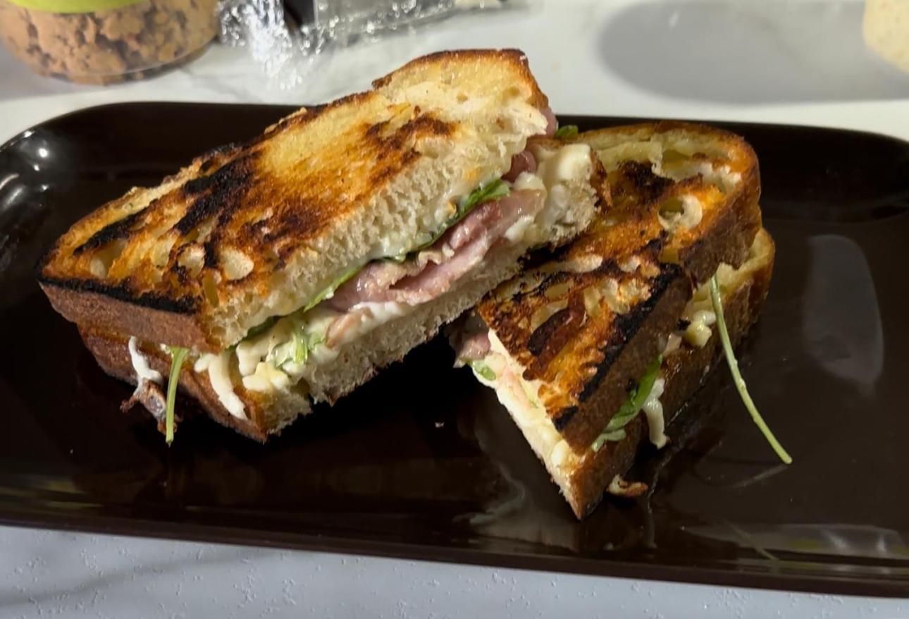 Auberge Et Bistro Namaste Lachute 외부 사진